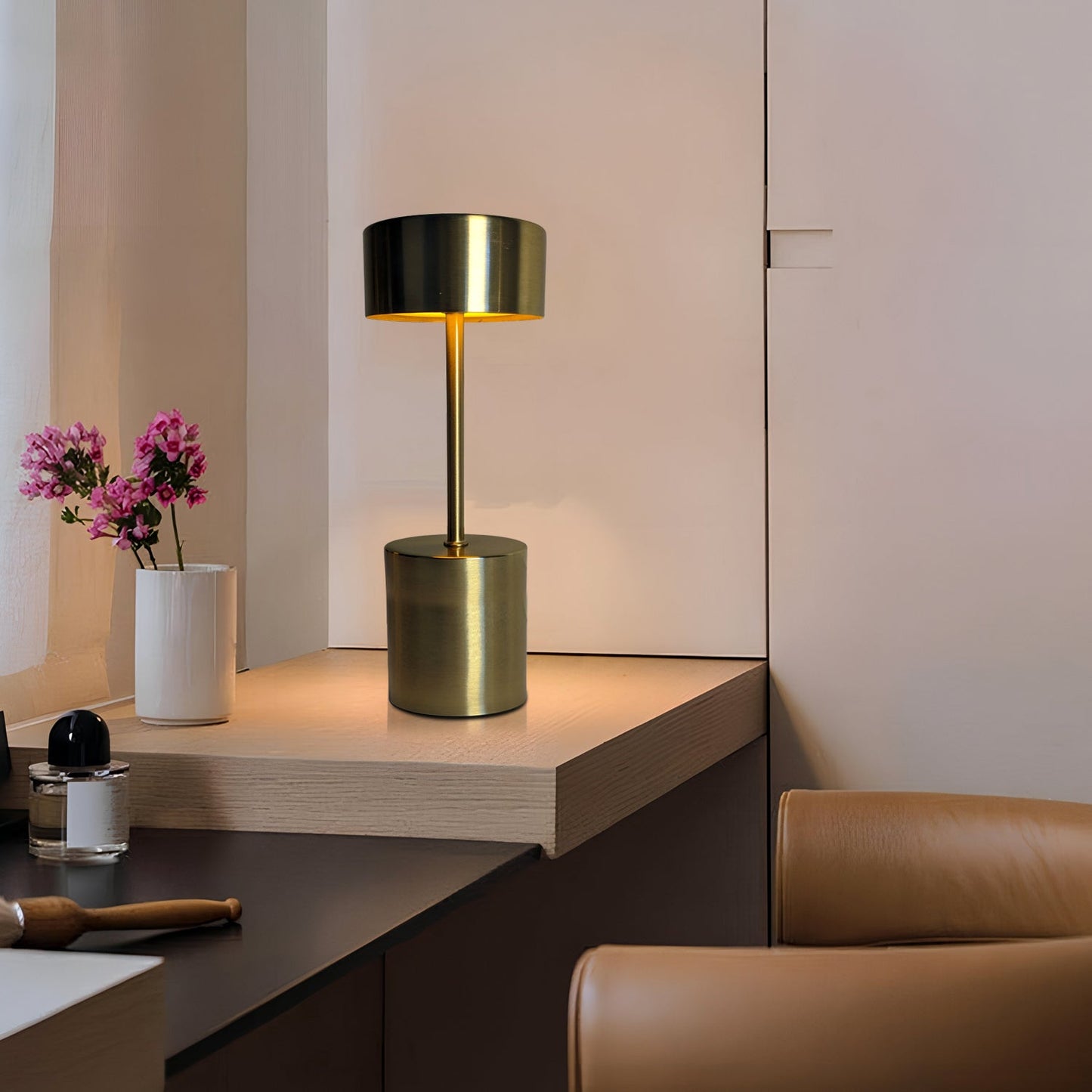 Rechargeable Retro-Style Longneck Metal Touch Lamps Perfect for Restaurants and Home Decor