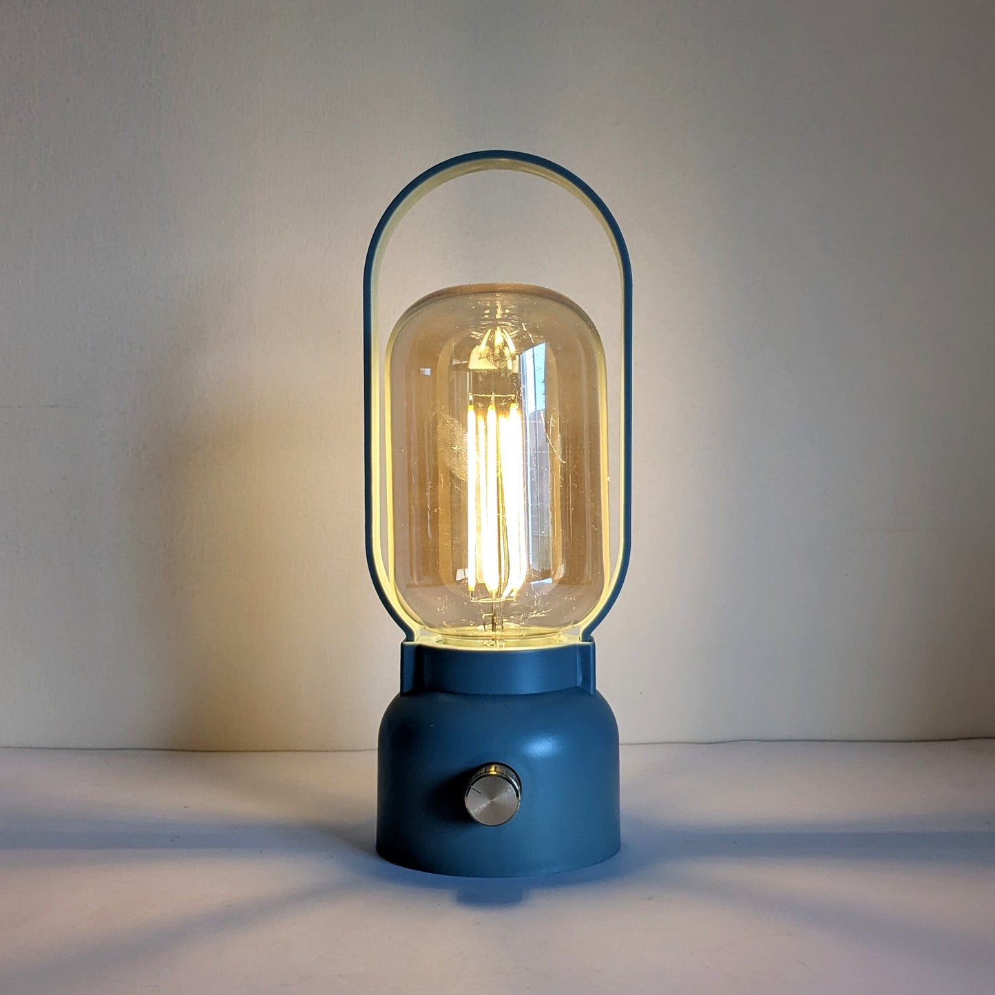 Vintage-Style Dimmable LED Lantern Lamp – Portable Rechargeable Table Light
